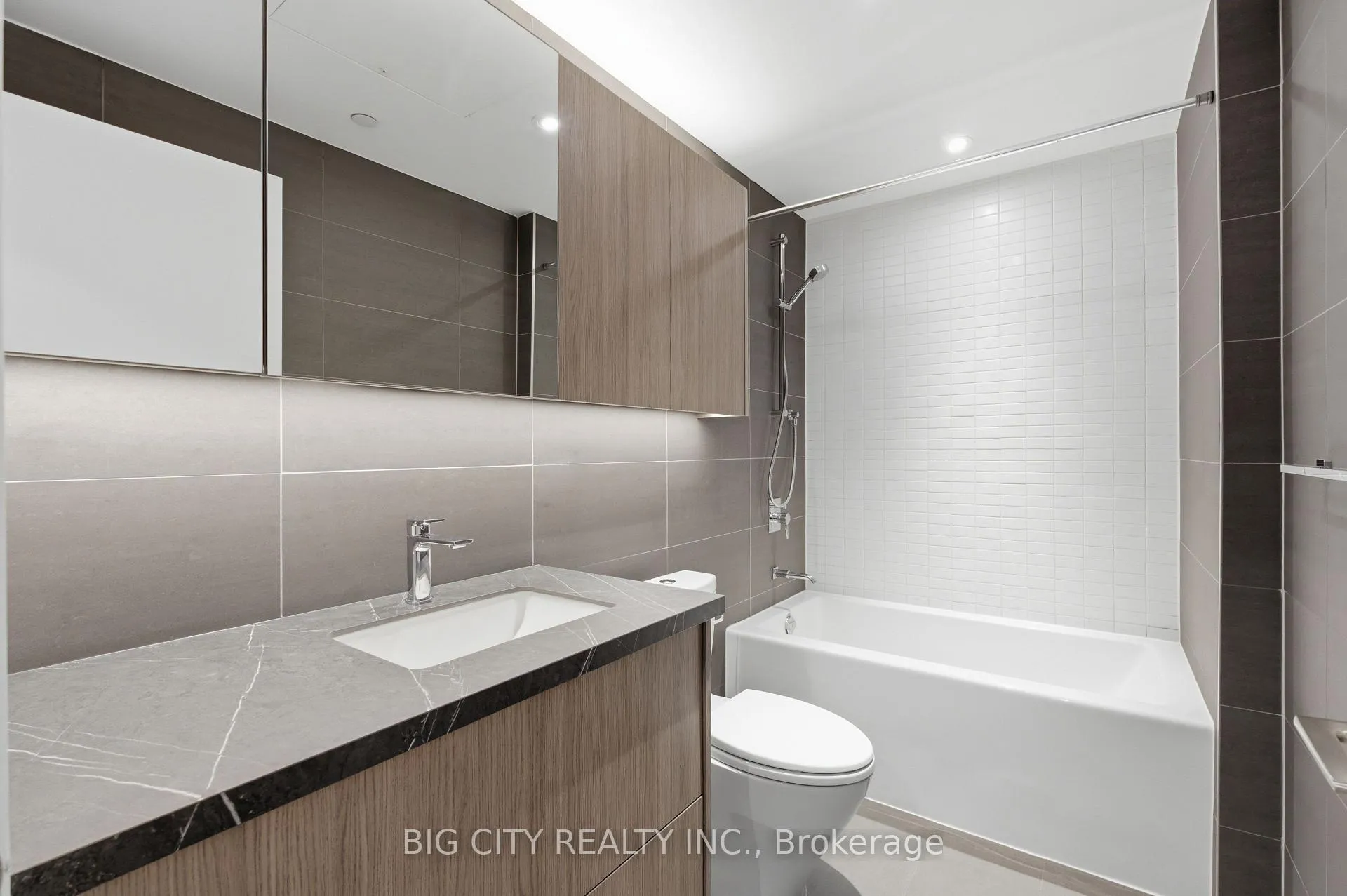 Photo 13 of Unit 545, 47 Lower River Street, Toronto, Moss Park — HOMEH