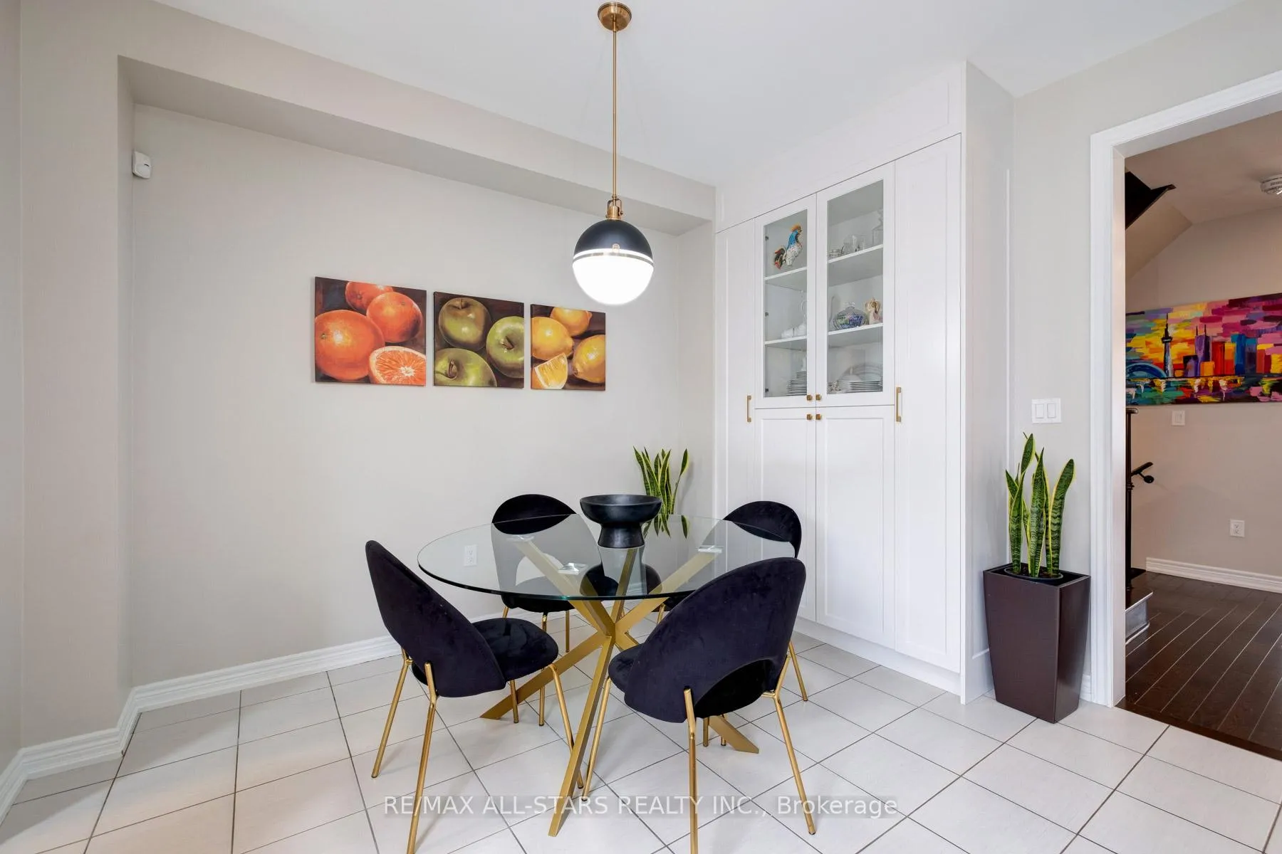 Photo 22 of 212 East's Corners Boulevard, Vaughan, Kleinburg — HOMEH