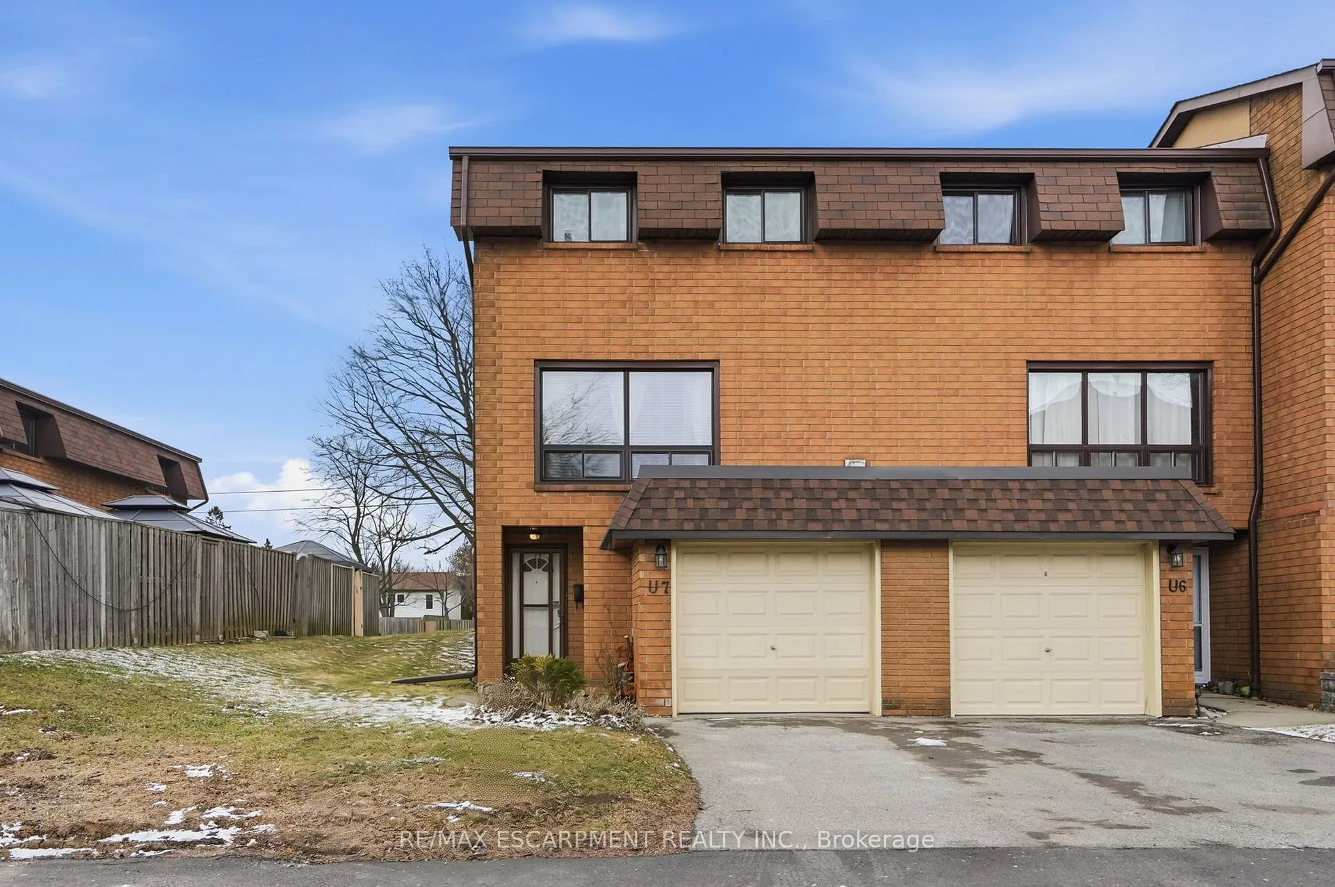 Front of Unit 7, 444 Stone Church Road W