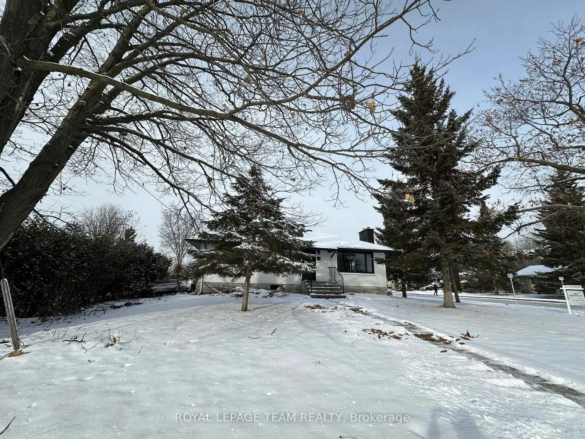 Photo 1 of 41 Fieldrow Street, Ottawa, Meadowlands/Crestview — HOMEH