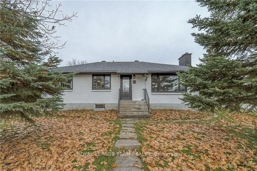 Photo 3 of 41 Fieldrow Street, Ottawa, Meadowlands/Crestview — HOMEH