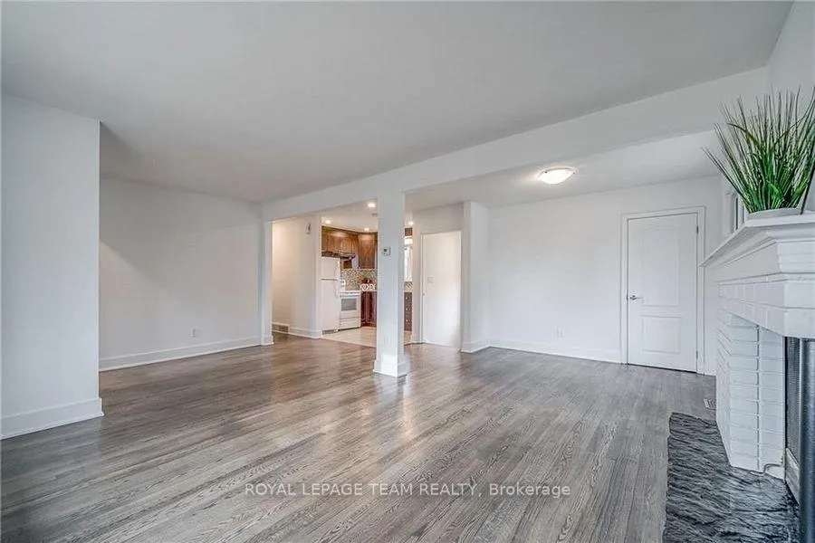 Photo 6 of 41 Fieldrow Street, Ottawa, Meadowlands/Crestview — HOMEH