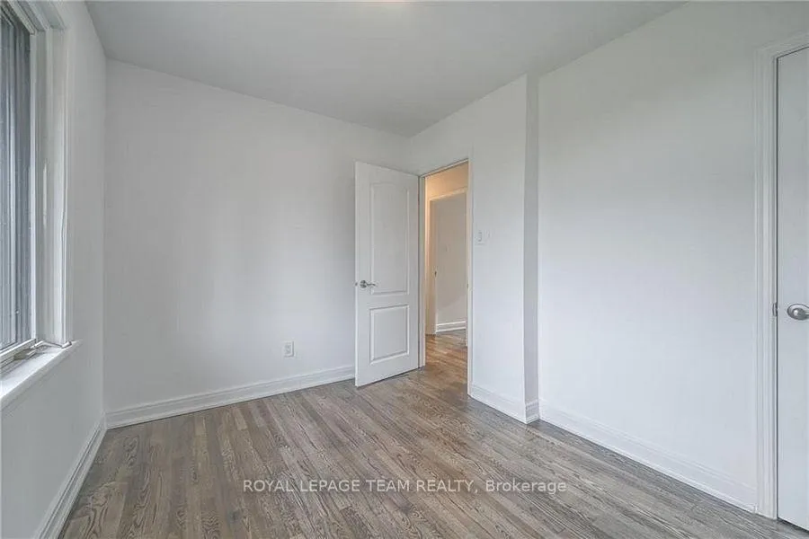Photo 14 of 41 Fieldrow Street, Ottawa, Meadowlands/Crestview — HOMEH
