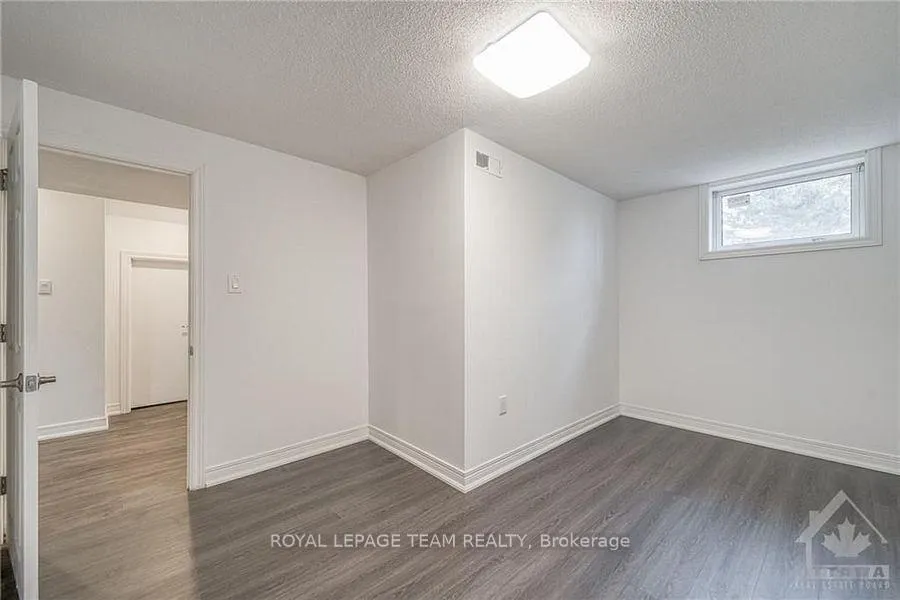 Photo 18 of 41 Fieldrow Street, Ottawa, Meadowlands/Crestview — HOMEH