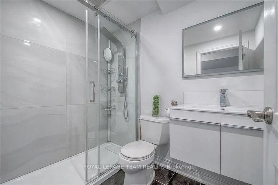Photo 19 of 41 Fieldrow Street, Ottawa, Meadowlands/Crestview — HOMEH