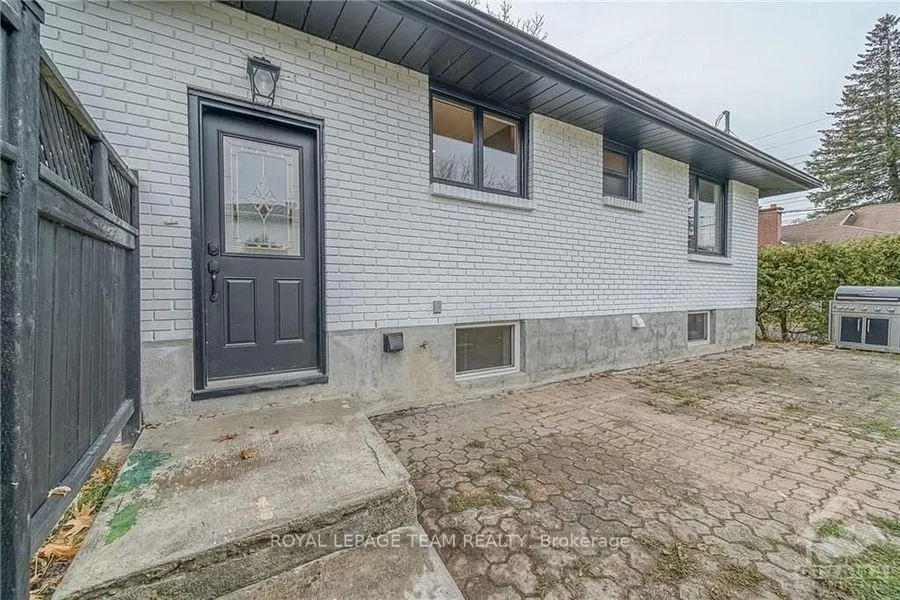 Photo 22 of 41 Fieldrow Street, Ottawa, Meadowlands/Crestview — HOMEH