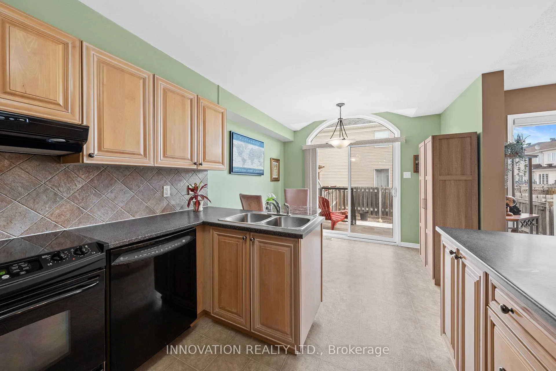 Photo 15 of 550 Louis Toscano Drive, Ottawa, Avalon East — HOMEH