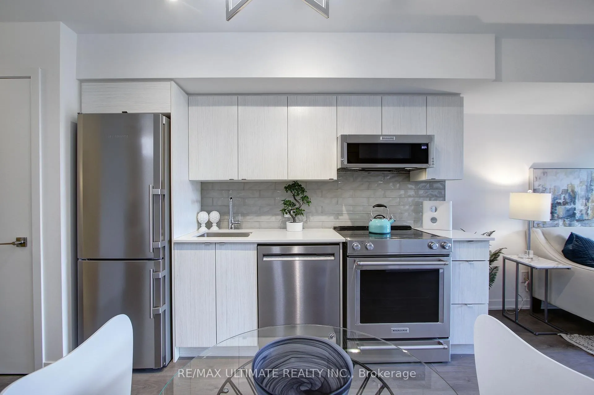 Photo 7 of Unit 303, 1401 O'connor Drive, Toronto, O'Connor-Parkview — HOMEH