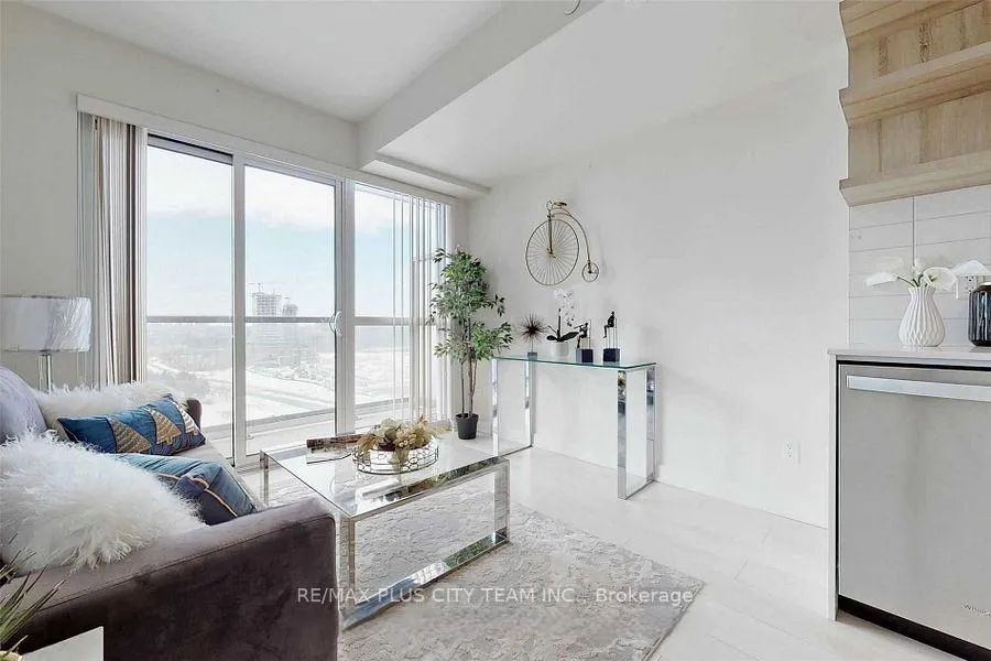 Photo 3 of Unit 1710, 6 Sonic Way, Toronto, Flemingdon Park — HOMEH