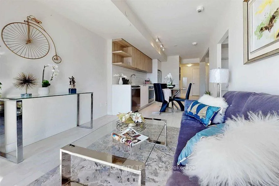 Photo 4 of Unit 1710, 6 Sonic Way, Toronto, Flemingdon Park — HOMEH