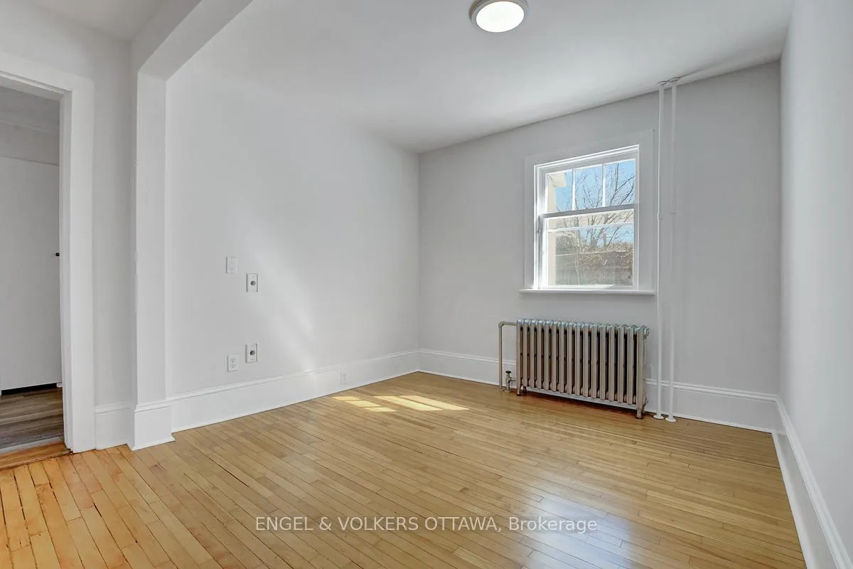 Photo 11 of 989 Bakervale Drive, Ottawa, Carlington — HOMEH
