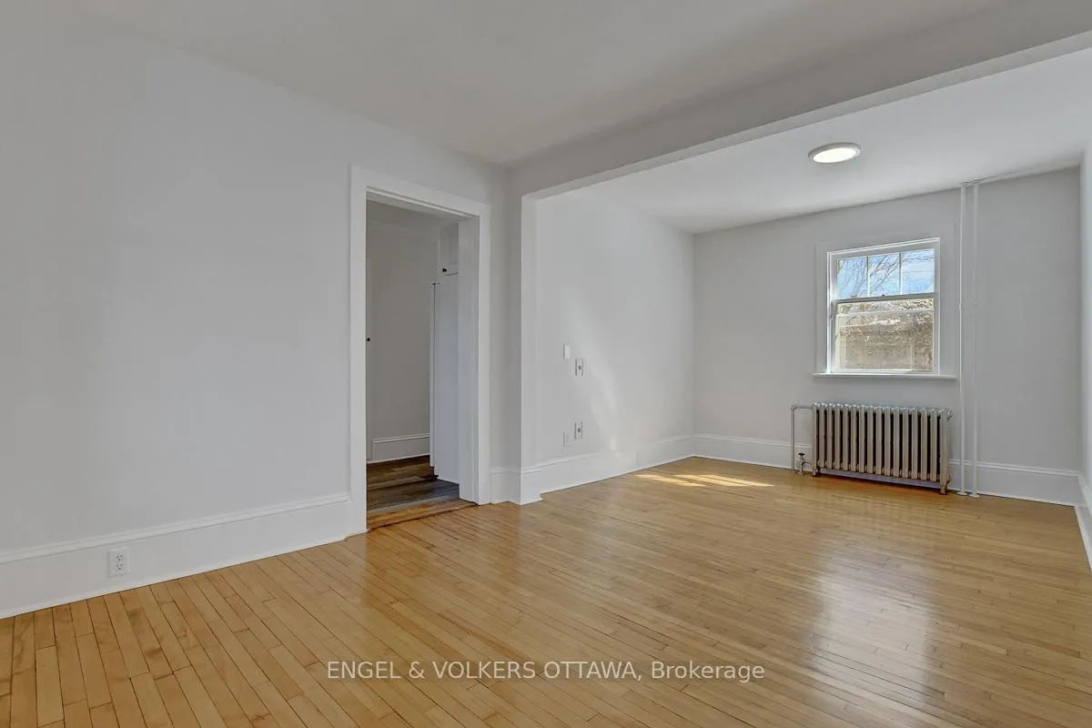 Photo 14 of 989 Bakervale Drive, Ottawa, Carlington — HOMEH