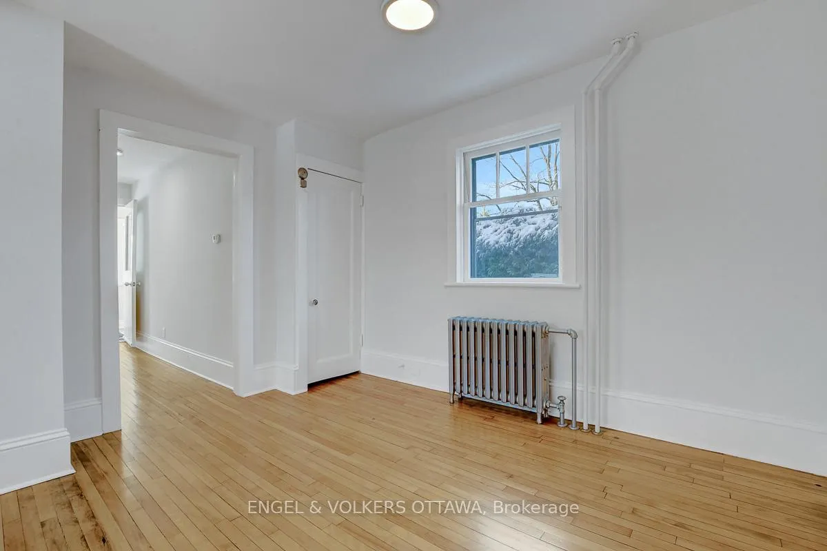 Photo 16 of 989 Bakervale Drive, Ottawa, Carlington — HOMEH