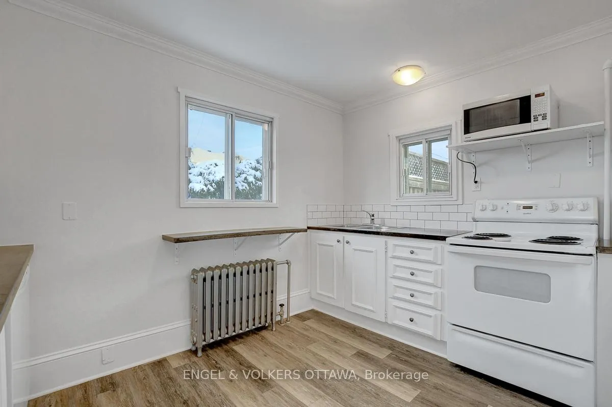 Photo 17 of 989 Bakervale Drive, Ottawa, Carlington — HOMEH