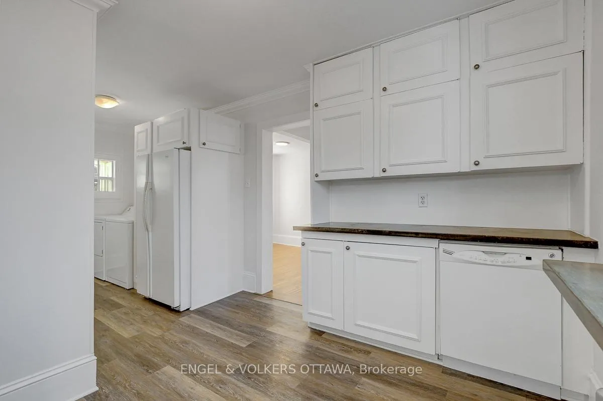 Photo 19 of 989 Bakervale Drive, Ottawa, Carlington — HOMEH