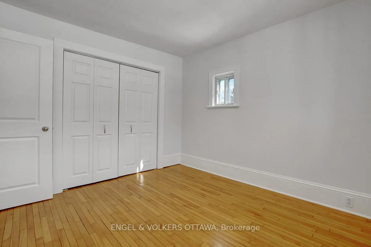 Photo 24 of 989 Bakervale Drive, Ottawa, Carlington — HOMEH
