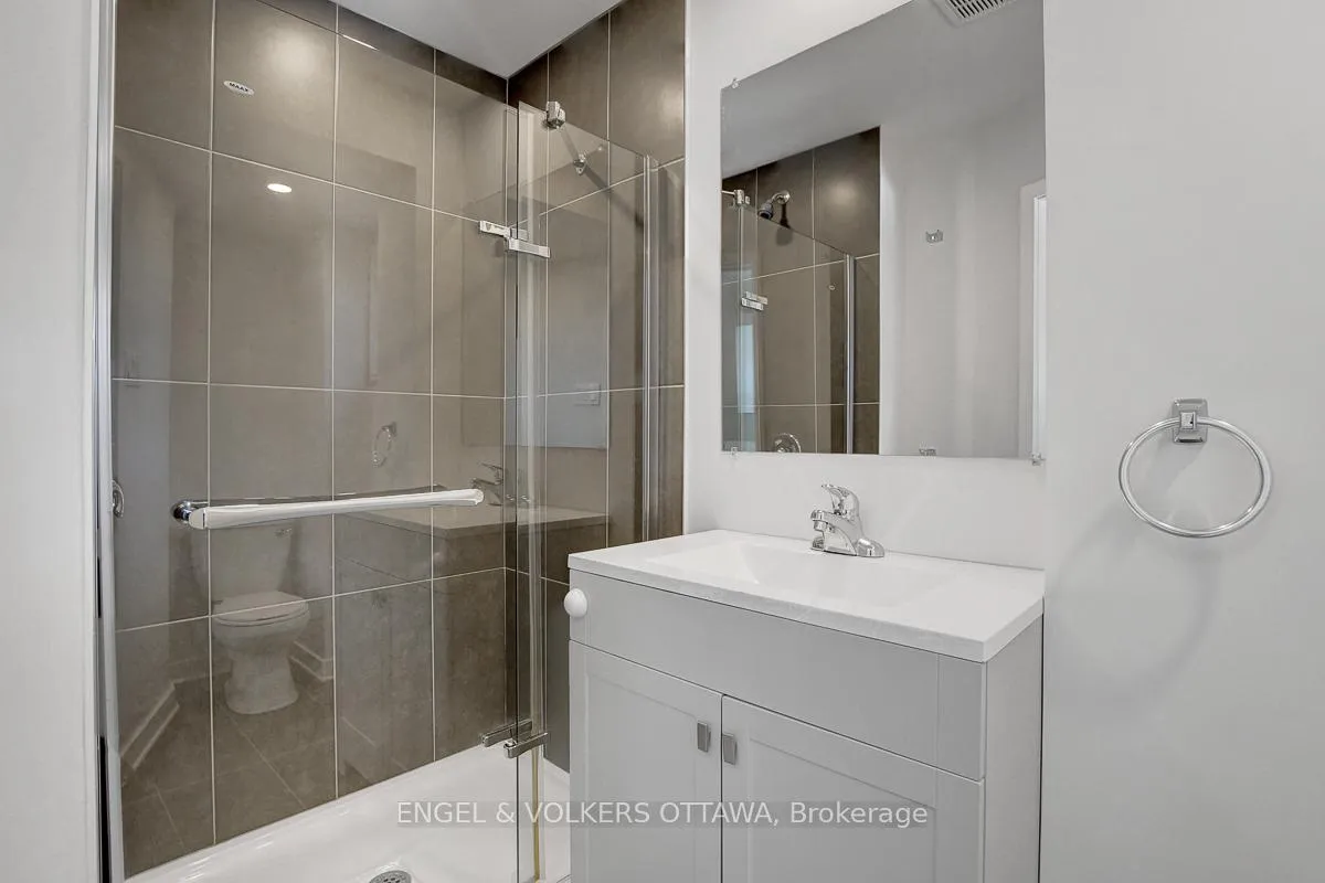 Photo 26 of 989 Bakervale Drive, Ottawa, Carlington — HOMEH