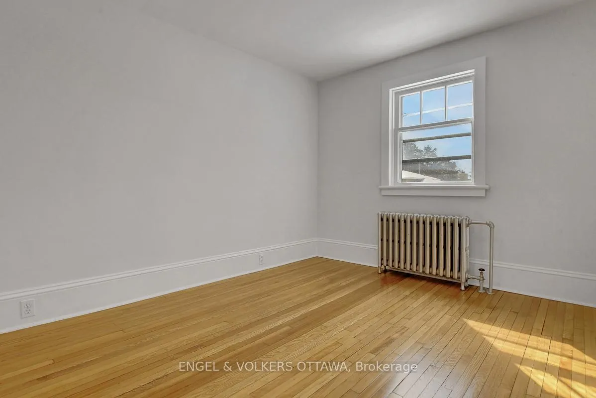 Photo 31 of 989 Bakervale Drive, Ottawa, Carlington — HOMEH