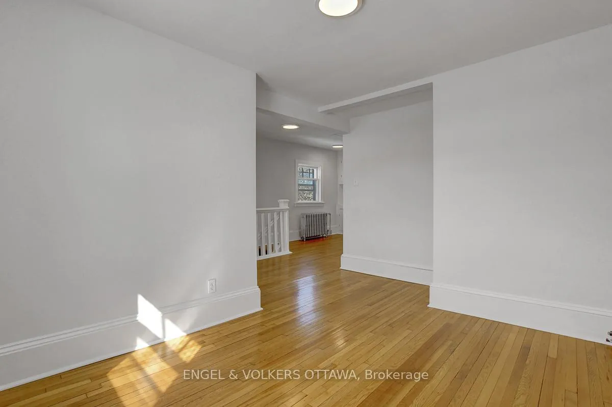 Photo 33 of 989 Bakervale Drive, Ottawa, Carlington — HOMEH