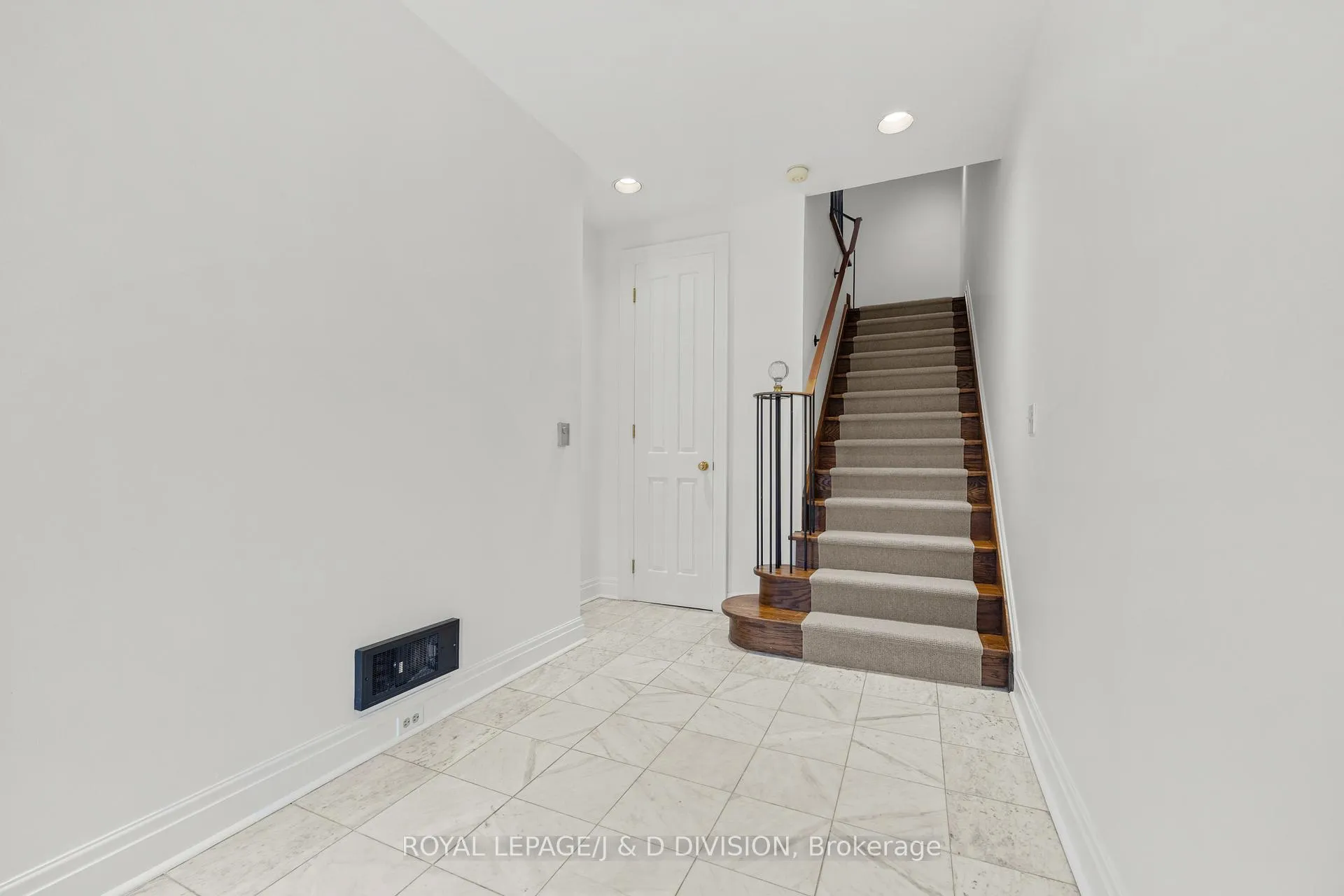 Photo 7 of 62 Alvin Avenue, Toronto, Rosedale-Moore Park — HOMEH