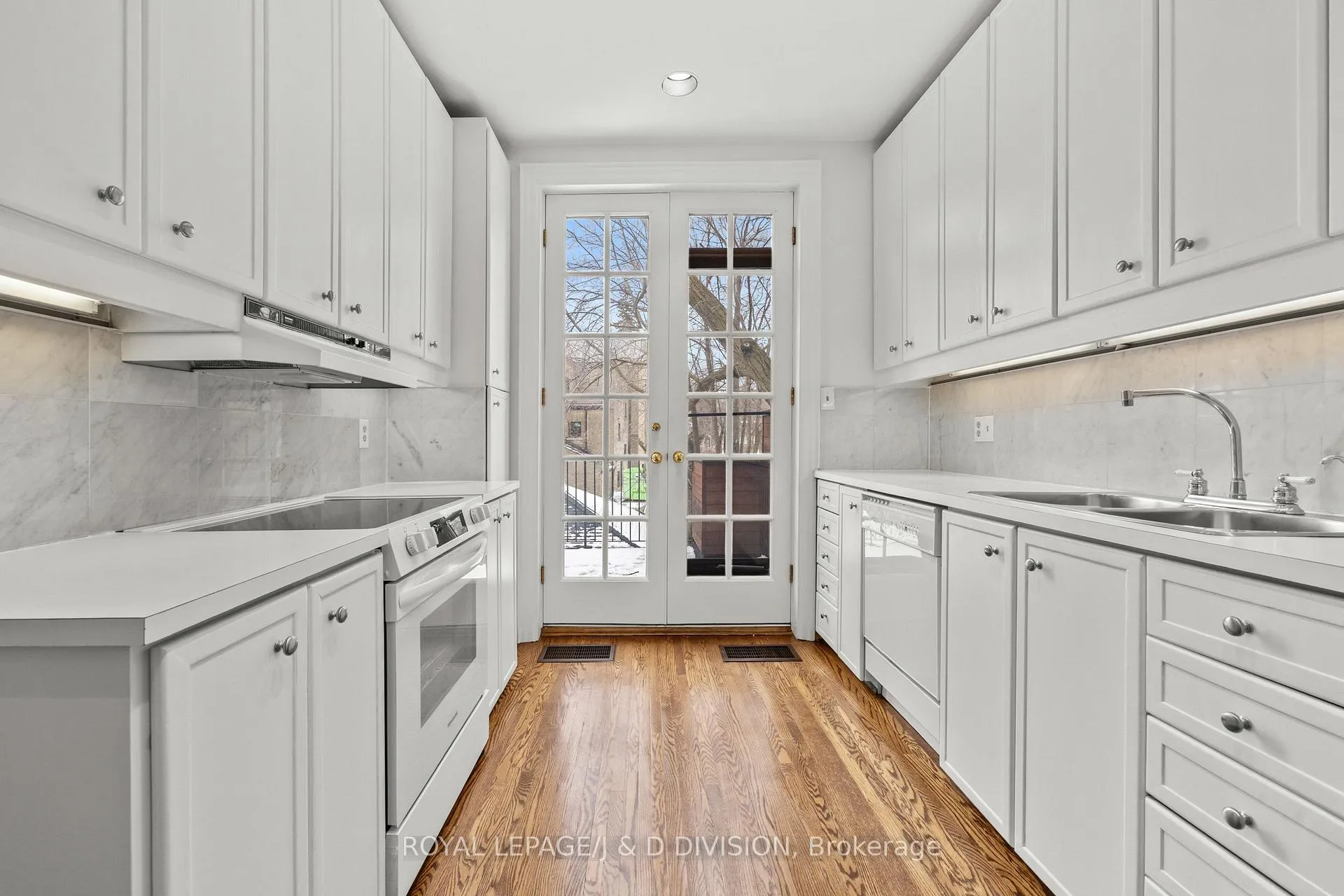 Photo 17 of 62 Alvin Avenue, Toronto, Rosedale-Moore Park — HOMEH