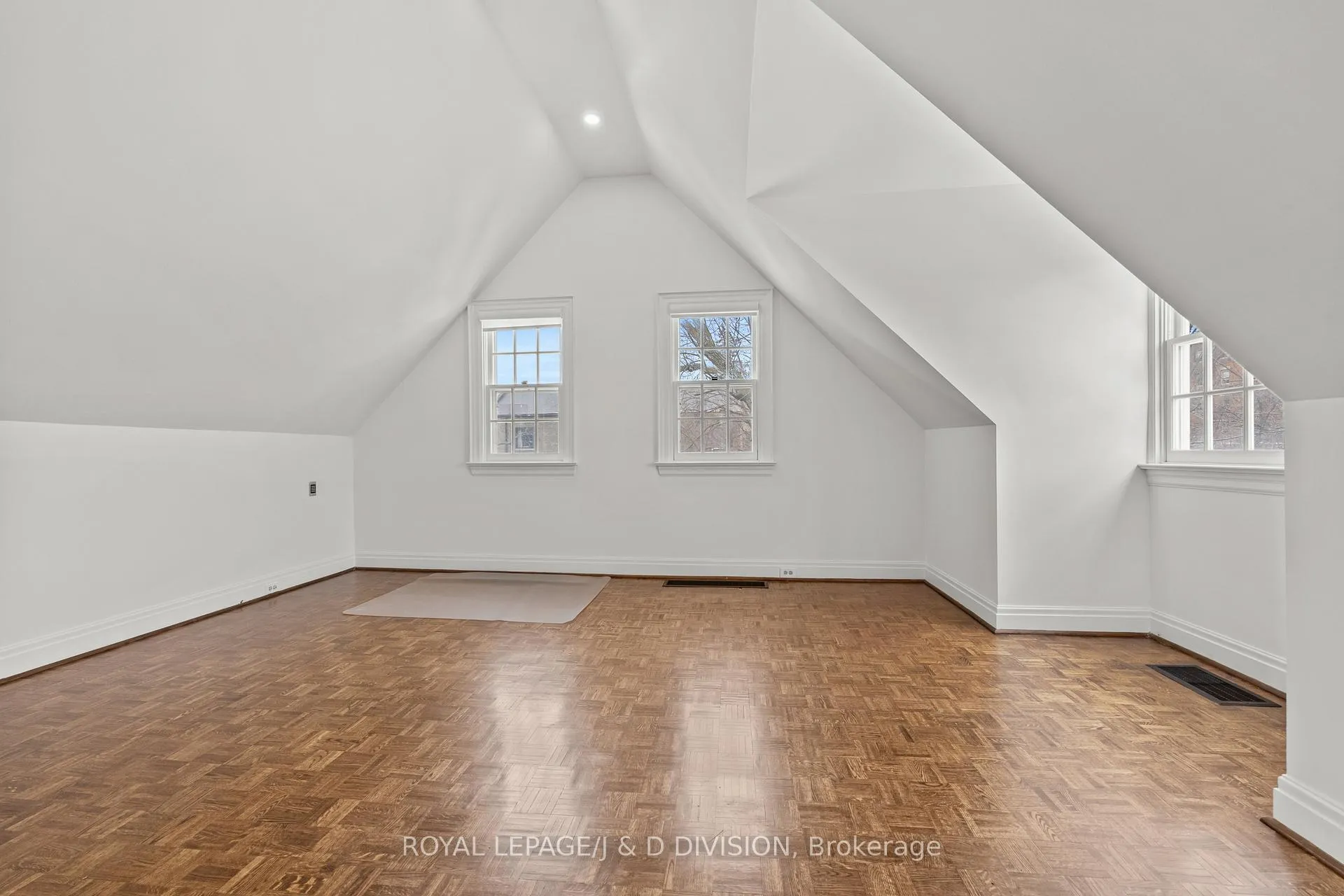 Photo 28 of 62 Alvin Avenue, Toronto, Rosedale-Moore Park — HOMEH