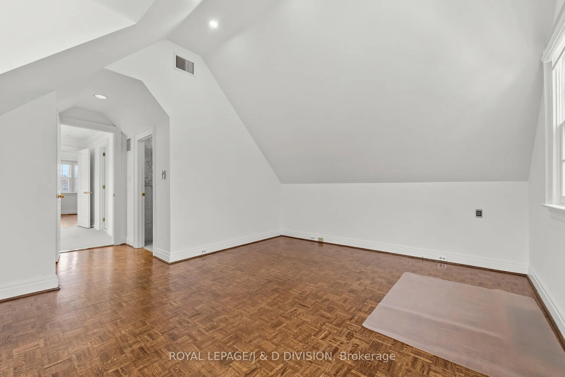 Photo 30 of 62 Alvin Avenue, Toronto, Rosedale-Moore Park — HOMEH