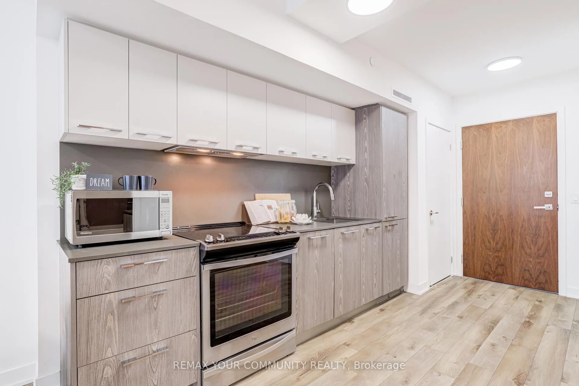 Photo 10 of Unit 1108, 30 Baseball Place, Toronto, South Riverdale — HOMEH