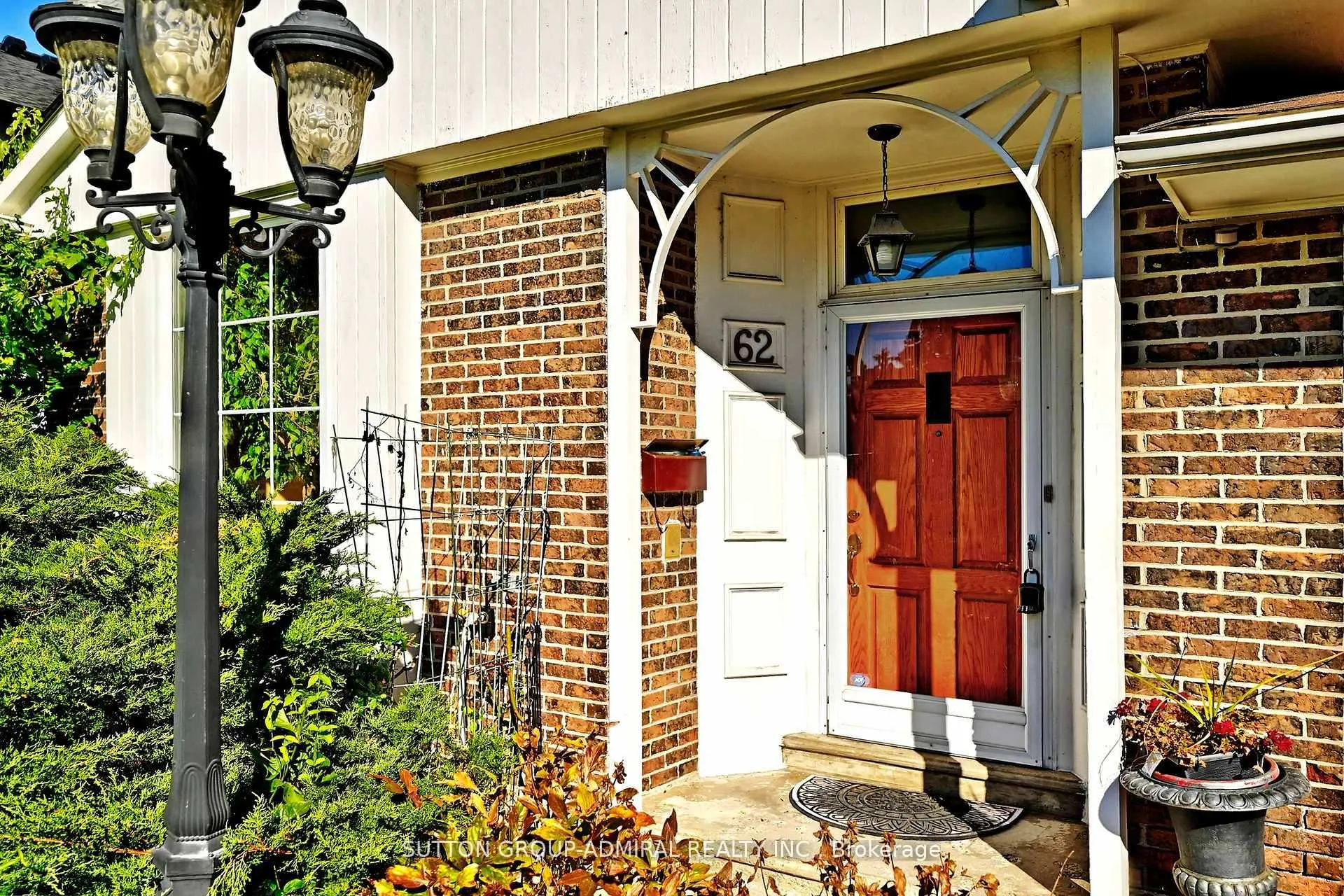 Photo 2 of 62 Apricot Street, Markham, Bayview Glen — HOMEH