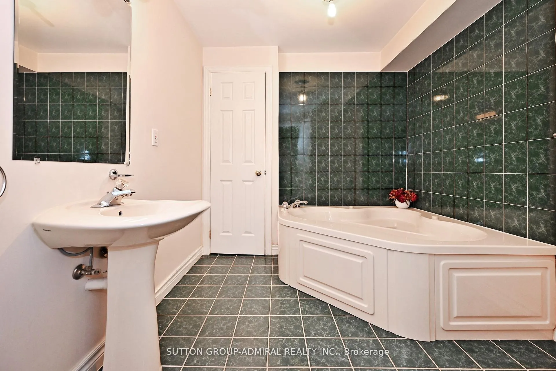 Photo 20 of 62 Apricot Street, Markham, Bayview Glen — HOMEH