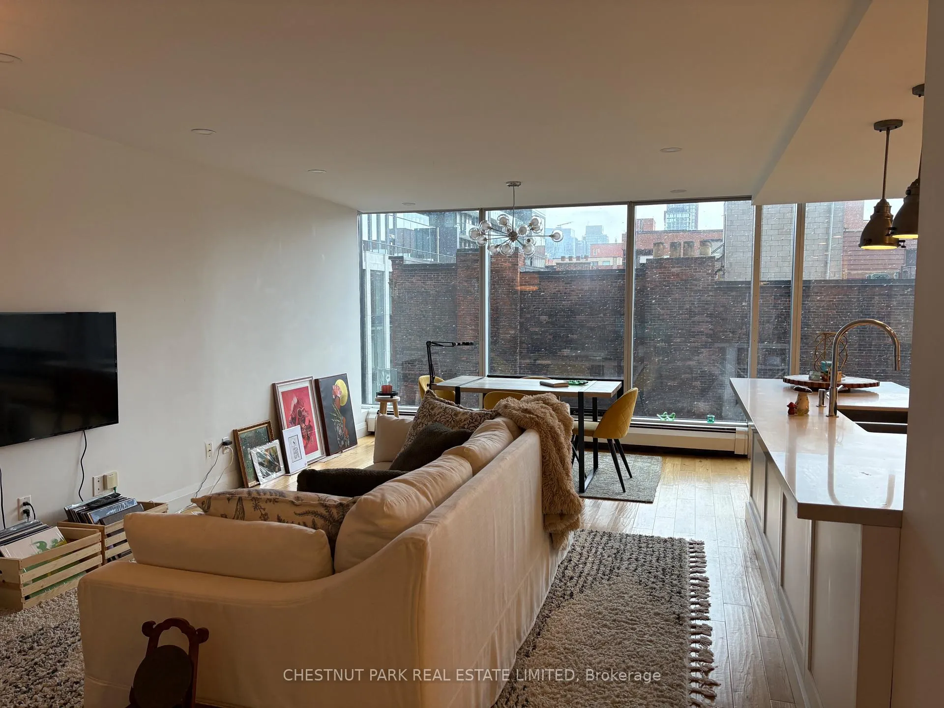 Photo 2 of Unit 604, 30 Wellington Street E, Toronto, Church-Yonge Corridor — HOMEH