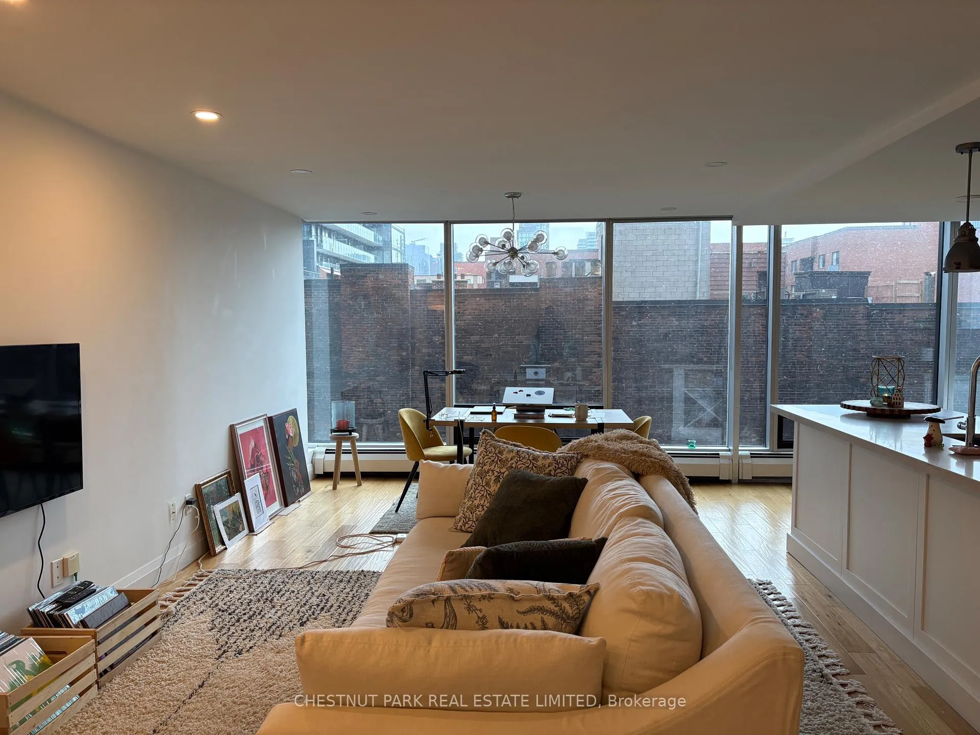 Photo 3 of Unit 604, 30 Wellington Street E, Toronto, Church-Yonge Corridor — HOMEH