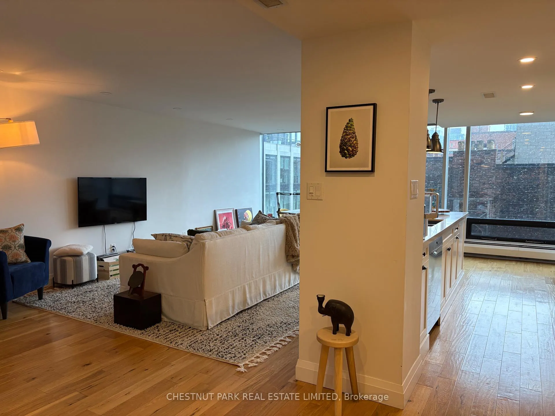 Photo 6 of Unit 604, 30 Wellington Street E, Toronto, Church-Yonge Corridor — HOMEH