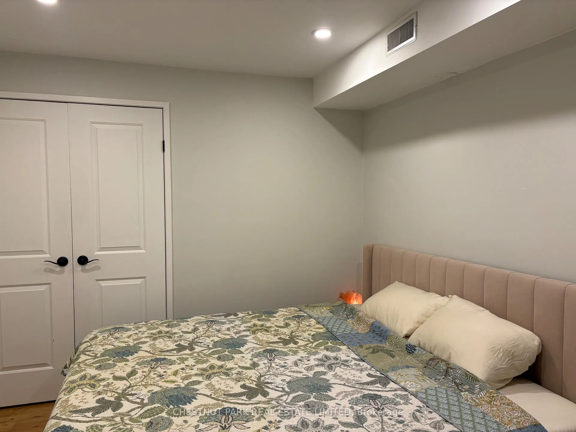 Photo 17 of Unit 604, 30 Wellington Street E, Toronto, Church-Yonge Corridor — HOMEH