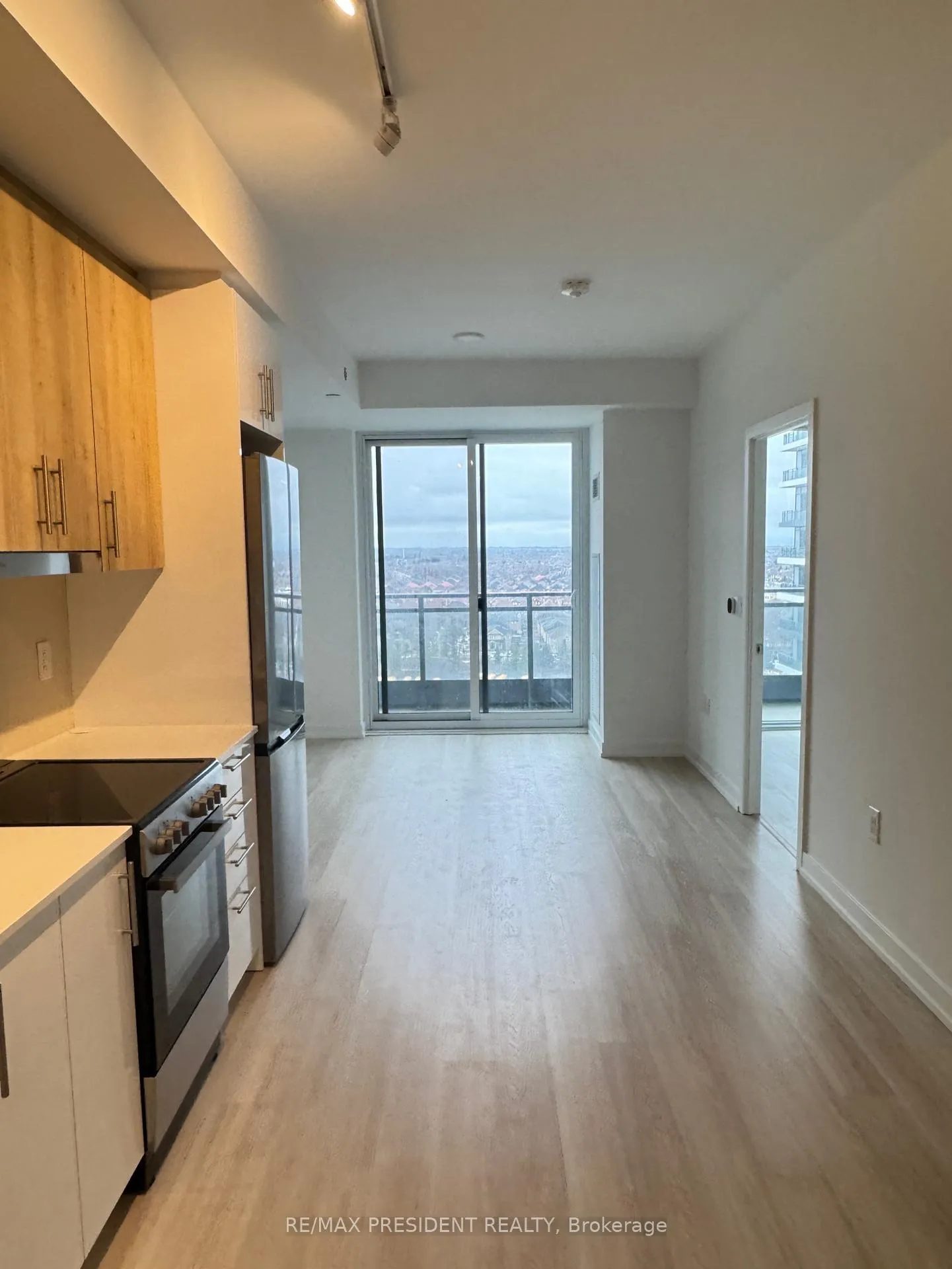 Photo 5 of Unit A-1712, 9763 Markham Road, Markham, Greensborough — HOMEH