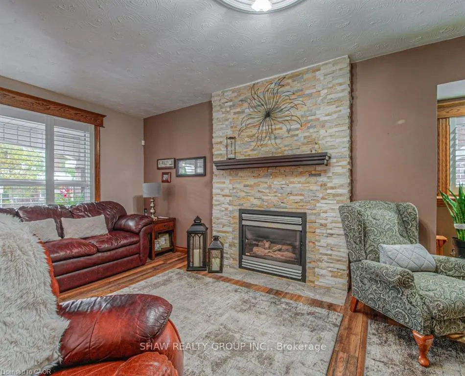 Photo 3 of 81 Beechwood Avenue, Hamilton, Stipley — HOMEH
