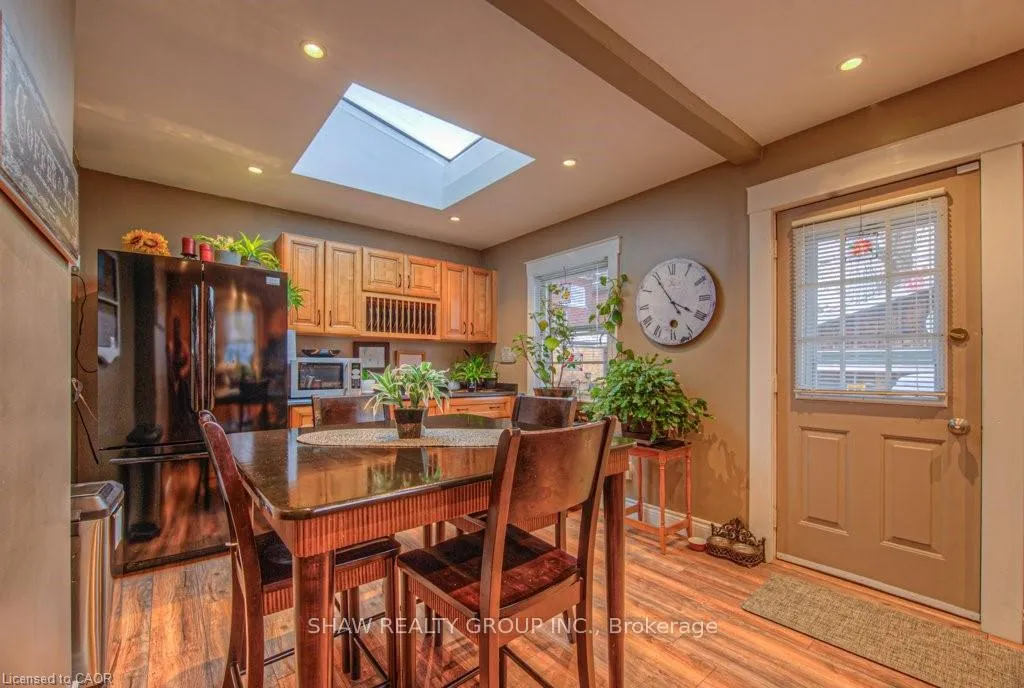 Photo 4 of 81 Beechwood Avenue, Hamilton, Stipley — HOMEH