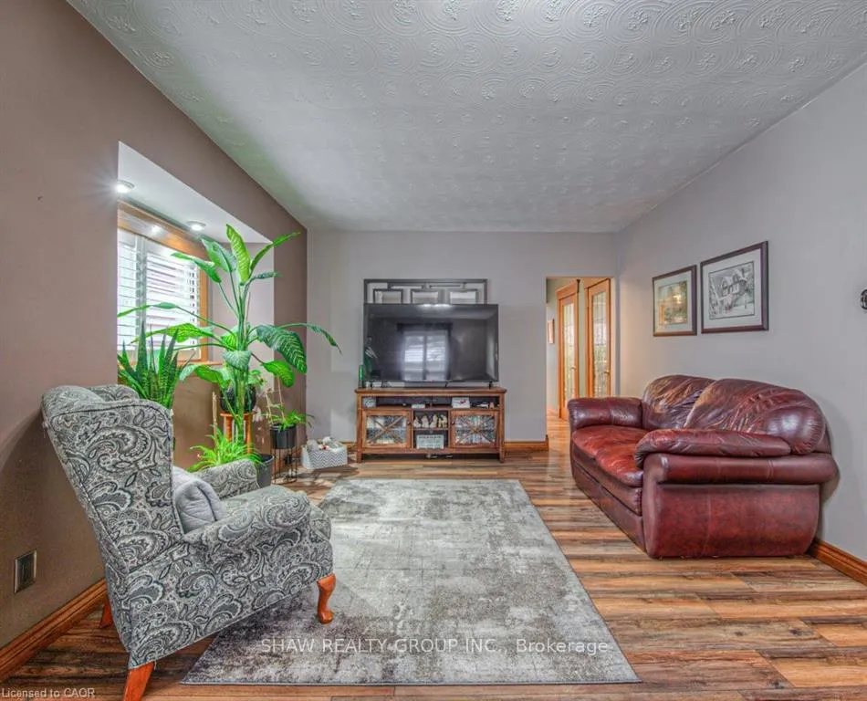 Photo 9 of 81 Beechwood Avenue, Hamilton, Stipley — HOMEH
