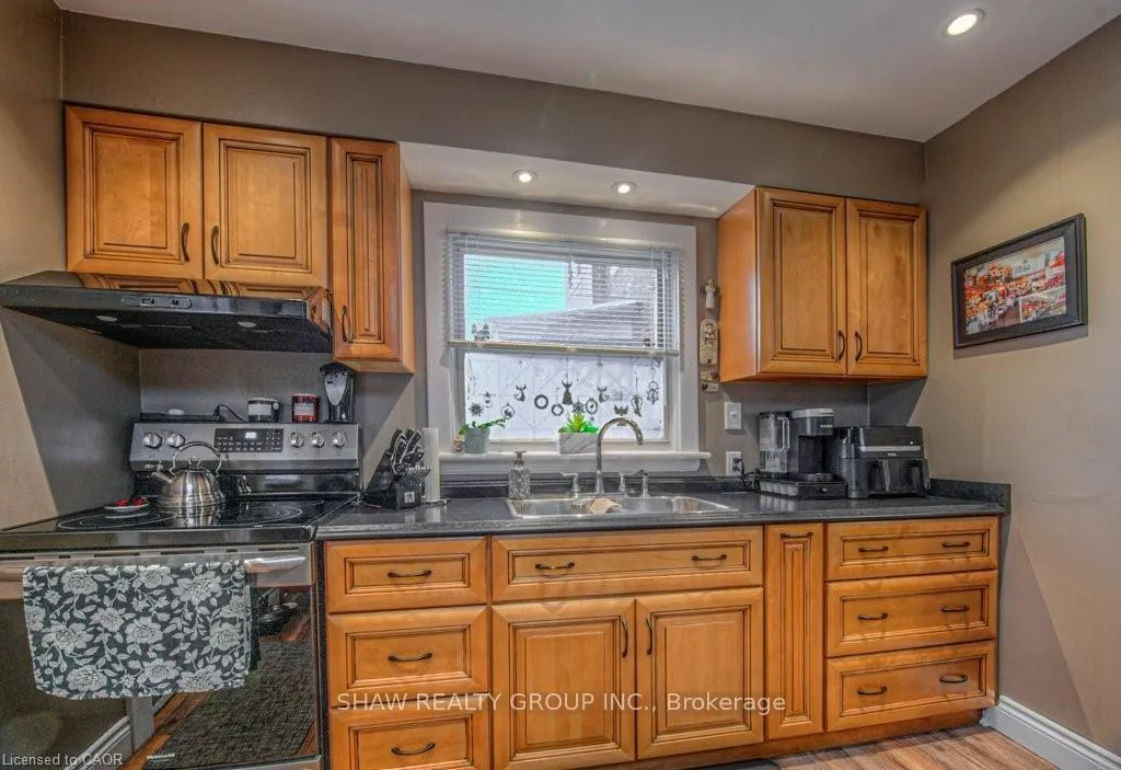Photo 20 of 81 Beechwood Avenue, Hamilton, Stipley — HOMEH