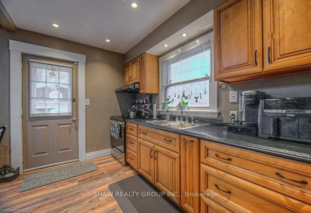 Photo 21 of 81 Beechwood Avenue, Hamilton, Stipley — HOMEH