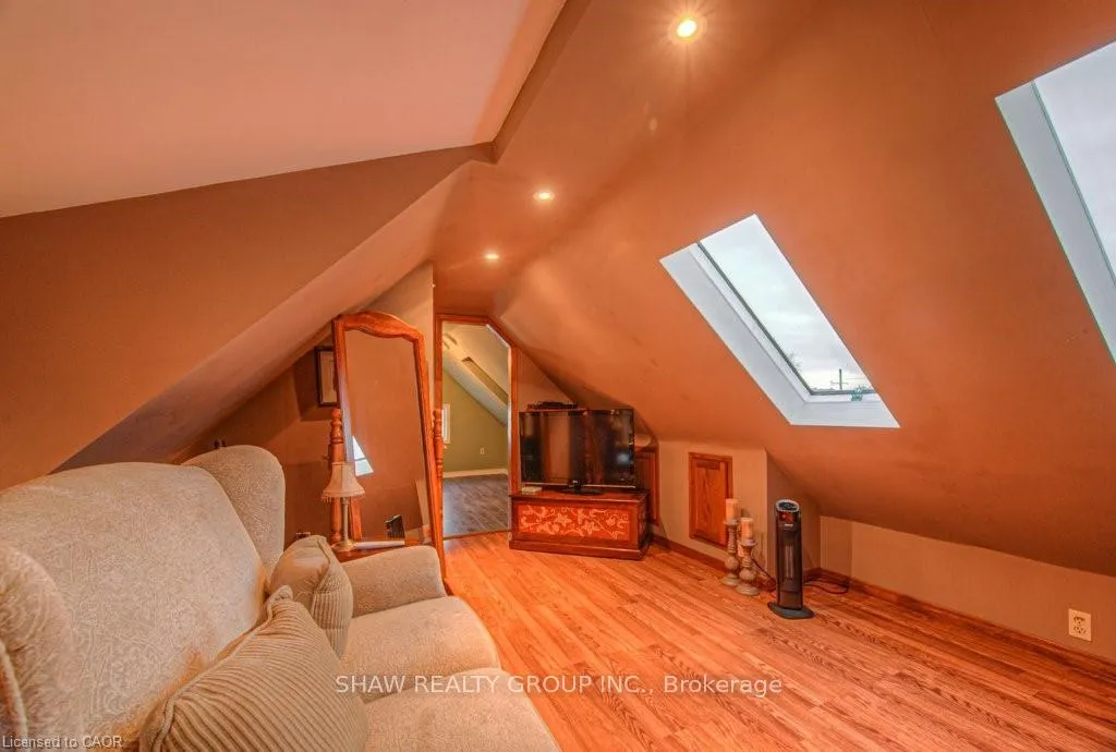 Photo 30 of 81 Beechwood Avenue, Hamilton, Stipley — HOMEH