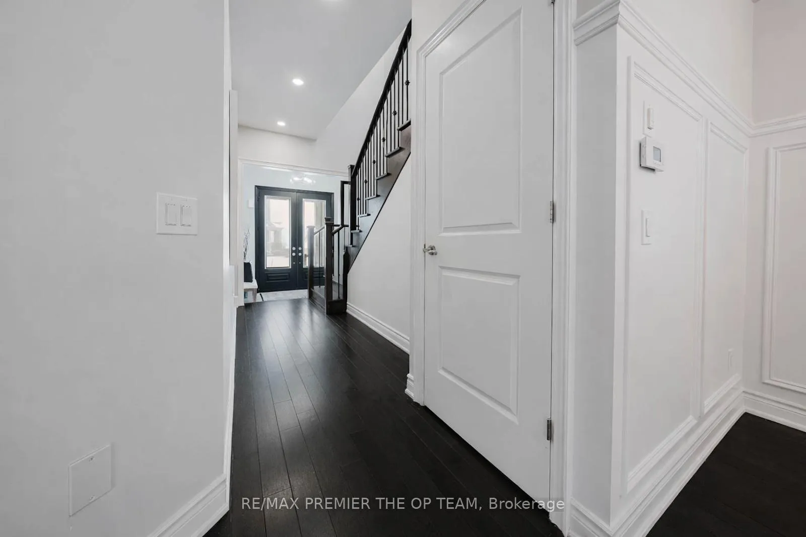 Photo 5 of 145 Timber Creek Boulevard, Vaughan, Kleinburg — HOMEH