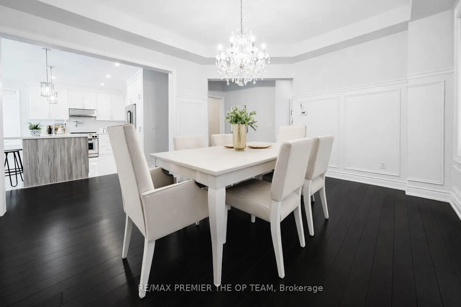 Photo 7 of 145 Timber Creek Boulevard, Vaughan, Kleinburg — HOMEH