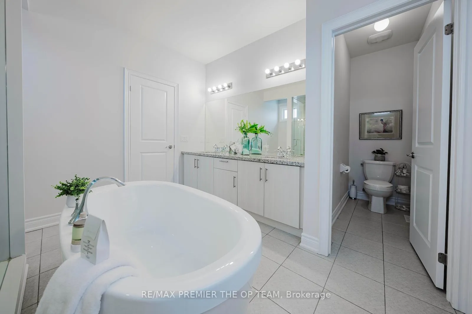 Photo 24 of 145 Timber Creek Boulevard, Vaughan, Kleinburg — HOMEH