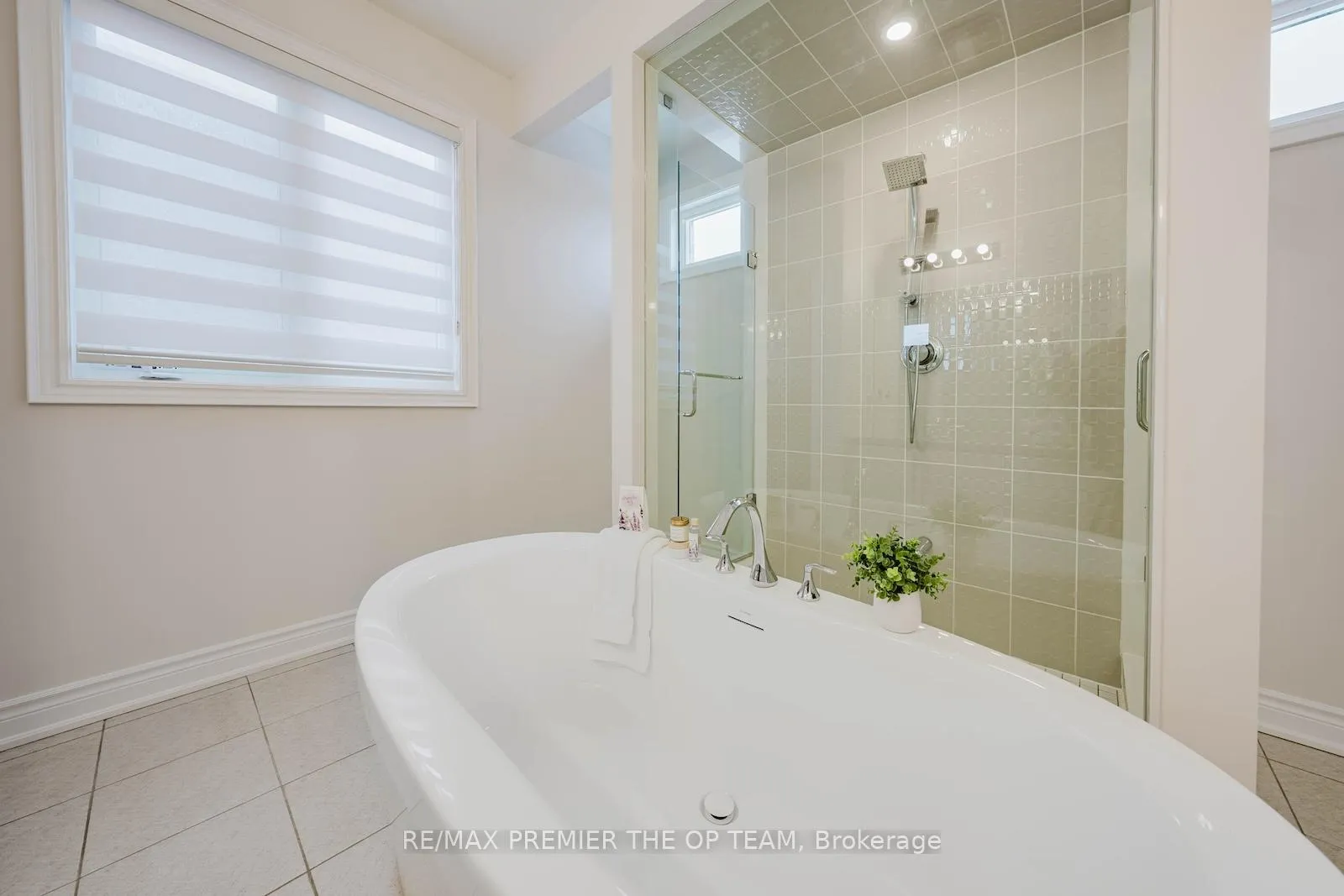 Photo 25 of 145 Timber Creek Boulevard, Vaughan, Kleinburg — HOMEH