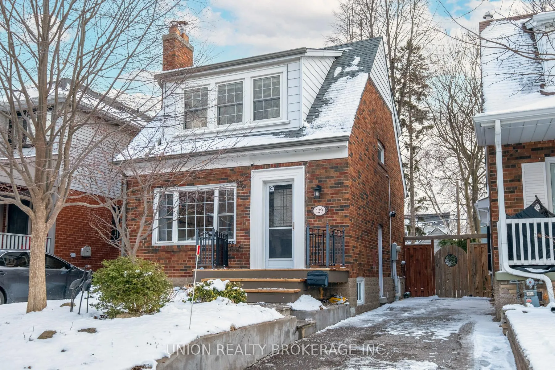 Front of 129 Warden Avenue
