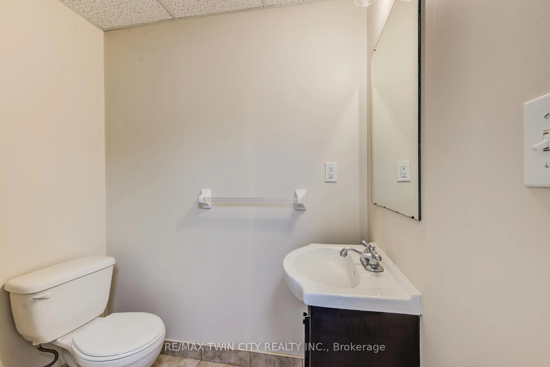 Photo 39 of 278 Huck Crescent, Kitchener — HOMEH