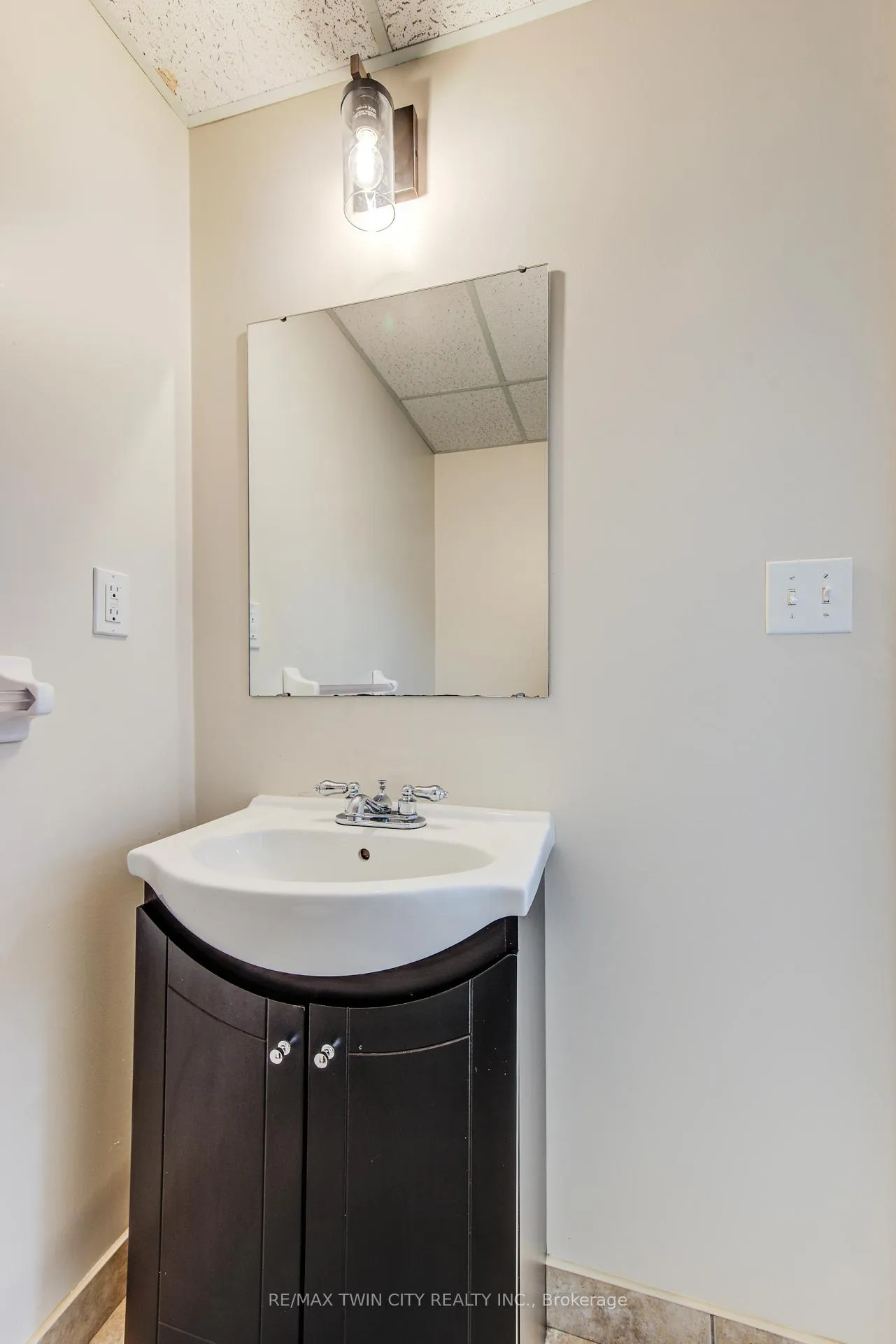 Photo 40 of 278 Huck Crescent, Kitchener — HOMEH