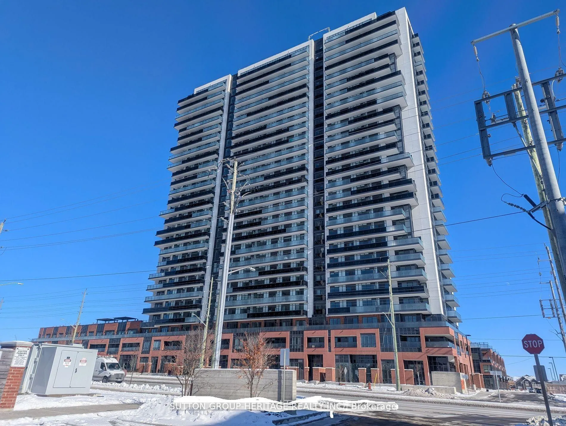 Front of Unit 2714, 2545 Simcoe Street N