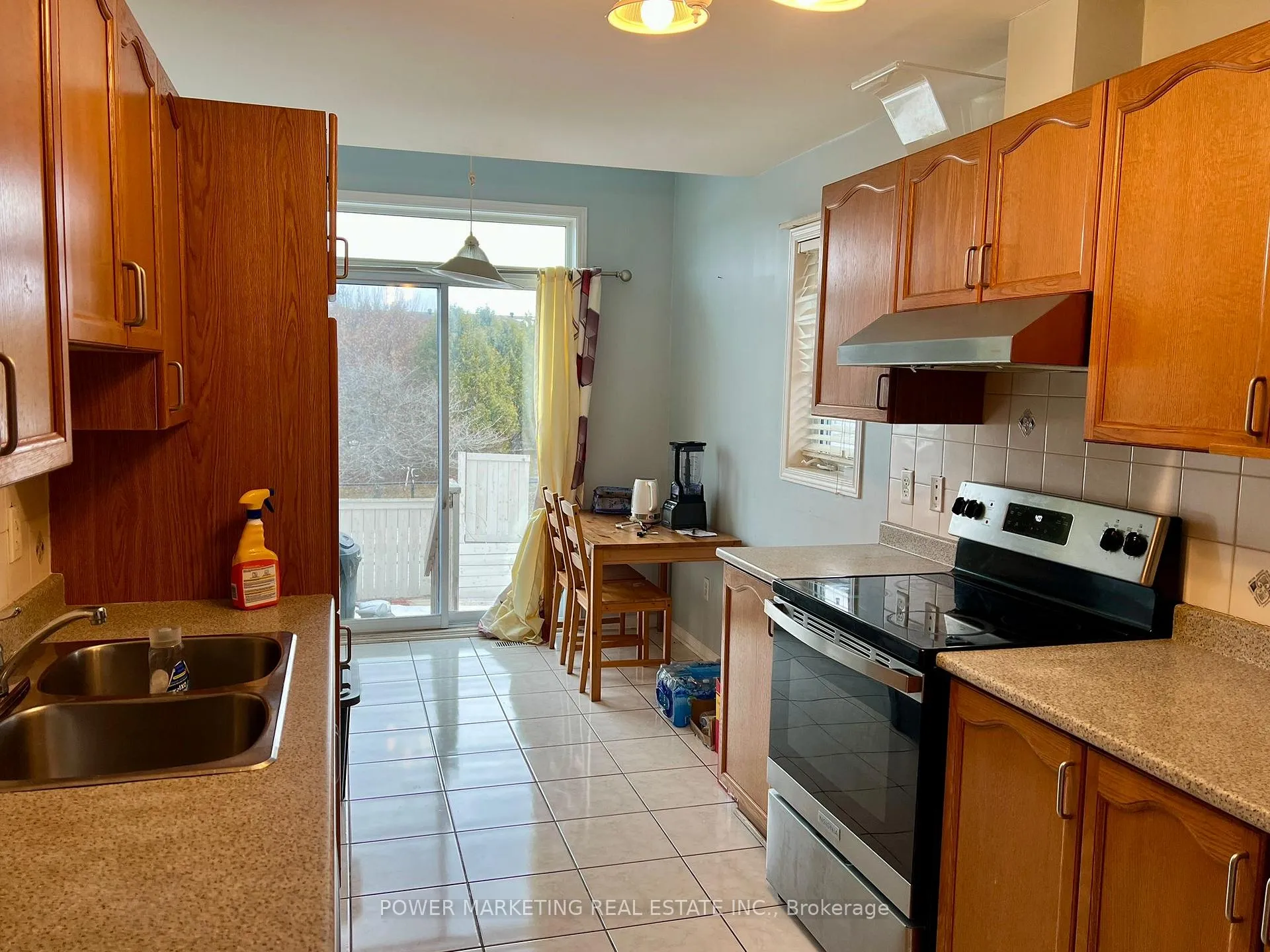 Photo 3 of 1487 Demeter Street, Ottawa, Fallingbrook/Gardenway South — HOMEH